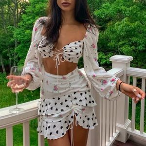 For love and lemons set size small